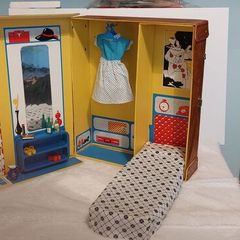 Vintage Sindy scene setter