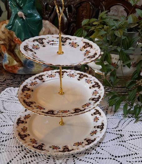 Balmoral  Royal Stafford cake stand