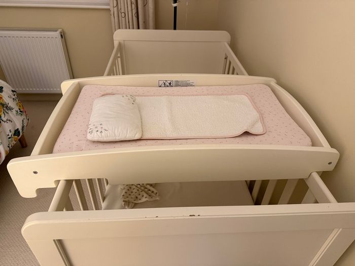 Mamas and Papas Cot Top Changer
