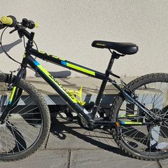 Freespirit Scar Junior Bike 24" Shimano 18 speed Revo shifter