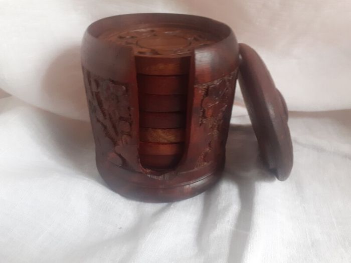 Wooden 8pce Coaster Set.