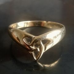 9ct gold Celtic Trinity knot ring size N