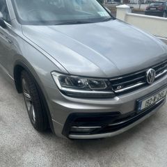 VW Tiguan R Line 2.0L Diesel sunroof & high spec
