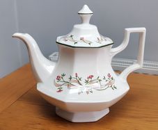 Johnson Brothers Eternal Beau Tea Pot