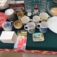 Free Box of Kitchen Stuff.