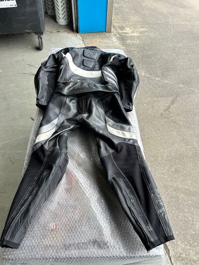 Alpinestars two piece suit size Euro 50