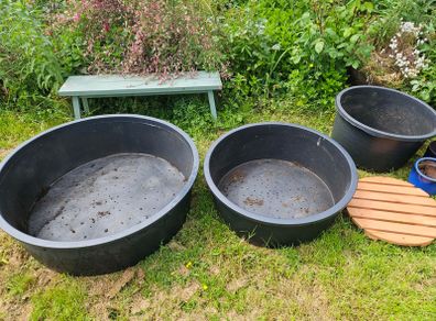 misc pots etc. (gardening)