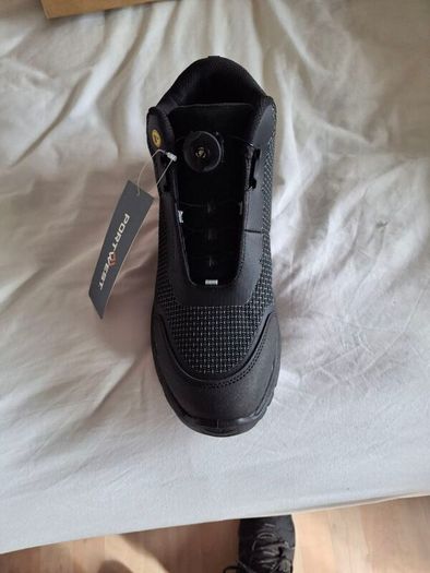 Steel cap boots