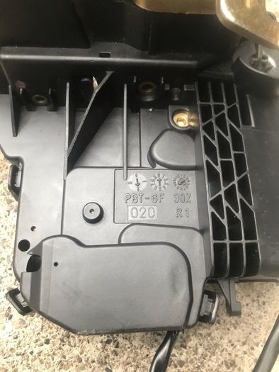 Mercedes C class W203 Drivers door lock mechanism