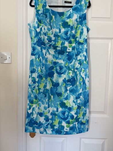 Precis Petite Dress. Size 14 (Small)