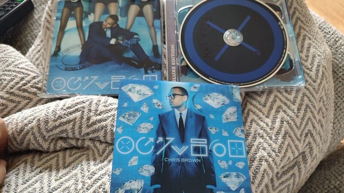 Free Postage! Chris Brown.  Fortune [Deluxe Version] 2 x CD.