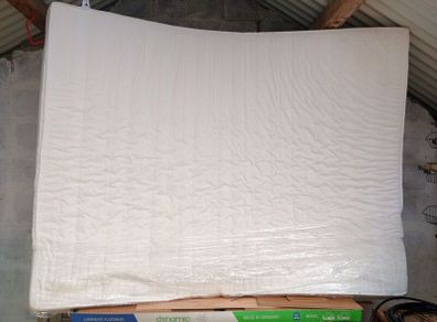 Free / Only until Thursday: Foam Mattress Plus F30 Dreamzone Kingsize