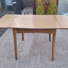 Retro Kitchen Table