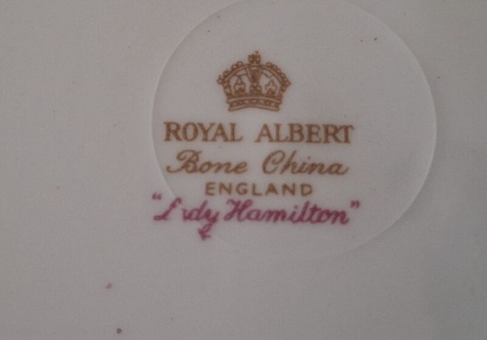 Royal Albert Lady Hamilton 19 piece Tea Set