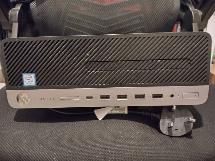 HP ProDesk 600 G4 SFF (i5 8th Gen) and power cable