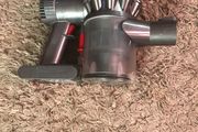 Dyson V6