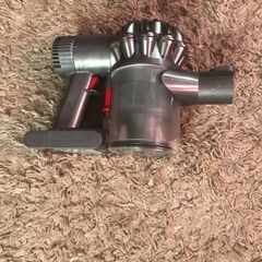 Dyson V6