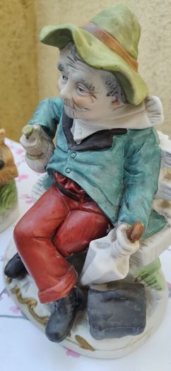 Two man figurines of Capodimonte style