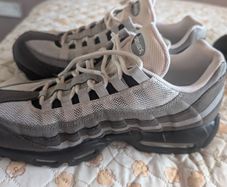 Nike Air Max 95's UK 8