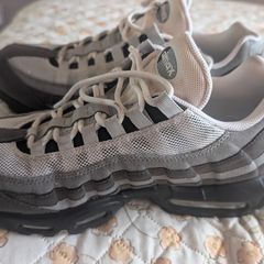 Nike Air Max 95's UK 8
