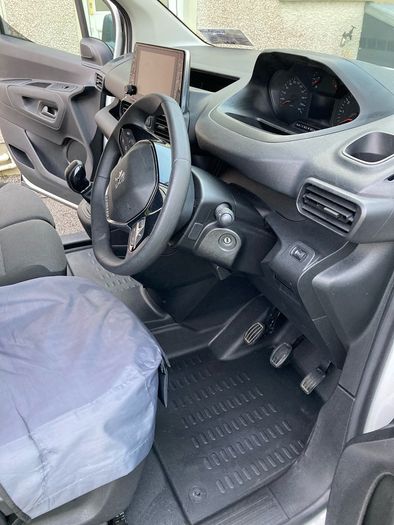 peugeot partner van