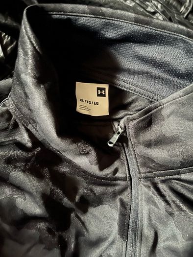 Under Armour Full Zip Top camo size xl FREE POST