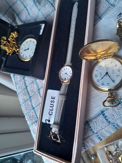 lot of jewellery
