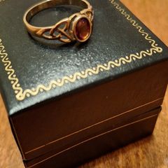 NEW 9ct Gold and Garnet Ring