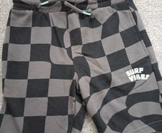 NEW.boy's shorts. Age 6/7