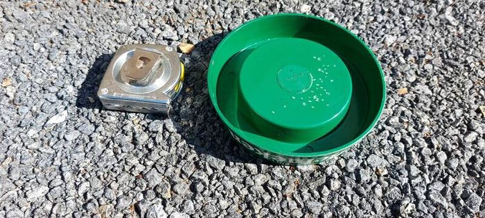 heineken plastic ashtray, hard to come by,,few little marks underneath, overall nice condition, see pictures for condition, sold as seen ,price includes post, or if buyers collect, cheaper.