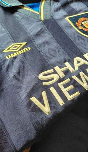 Authentic 1993-1995 Manchester United Away jersey