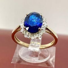 Gold ring with Natural Kyanite and Diamonds