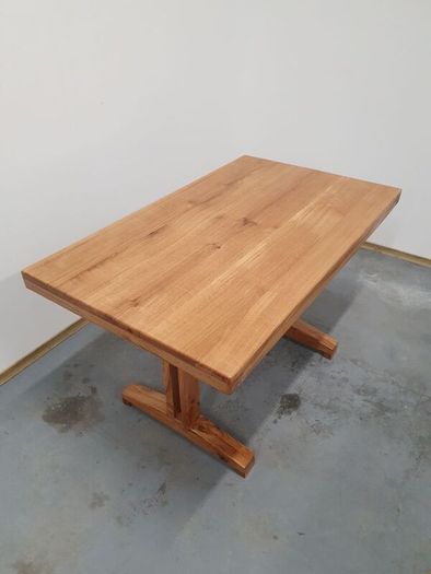 table and 6 chairs