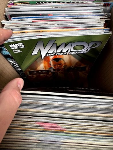 Marvel & DC Long Comic Box w 300 comics for Sale