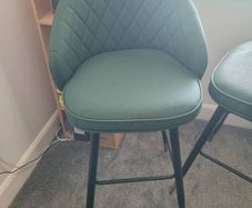2 new Kitchen Island Stools