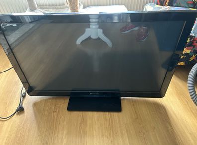 Panasonic Viera 42" Plasma TV (deposit taken)
