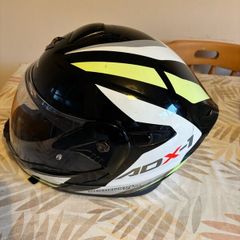 Motorcycle helmet