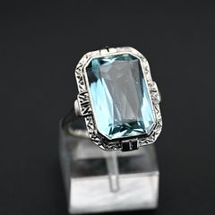 Stunning Antique Art Deco Aquamarine Ring