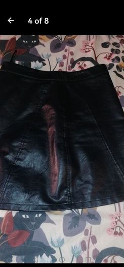 beautiful new zara navy skirt