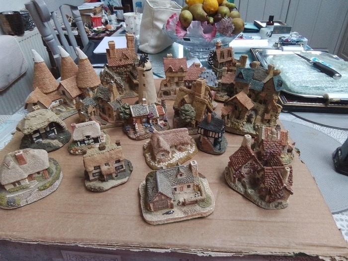 Lilliput Lane Model house Riverview
