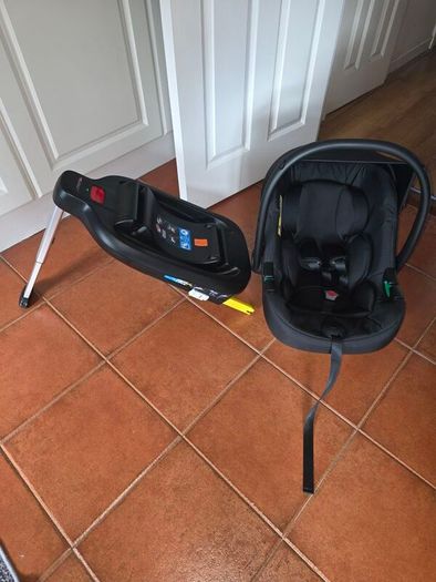 Baby car seat with isofix