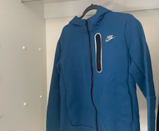 nike tech