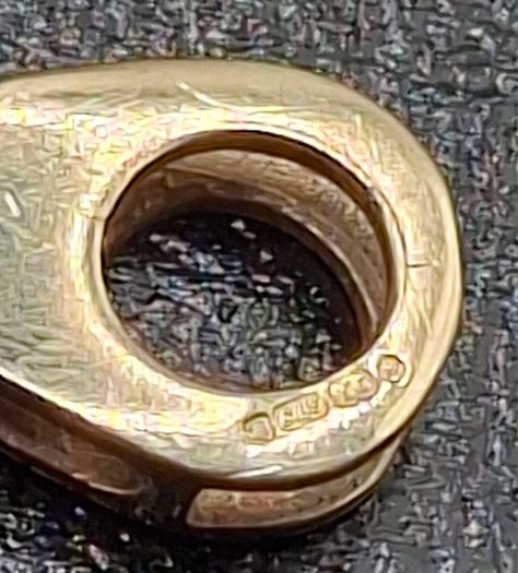 9 ct gold bracelet