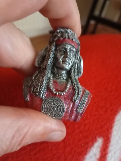 vintage Indian statues reduced ten euros
