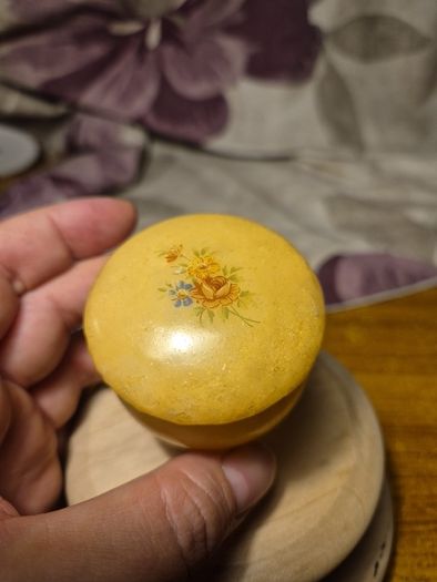 Vintage Mid Century Italian Alabaster Trinket / Jewelry Box With Flowers
