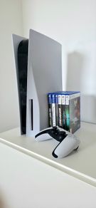 PS5 Disc edition + 6 games + controller