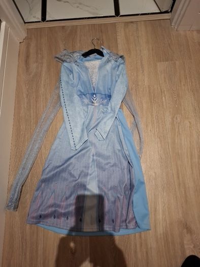 Frozen Elsa dress-up costume Age 6
