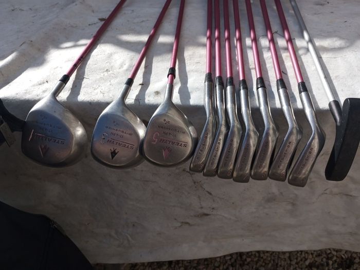 Mitsushiba ladies golf clubs. Right handed clubs