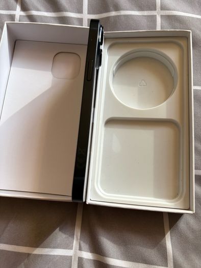iPhone 14 ( Unlocked / Any Sim )  Like New