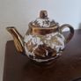 vintage teapot Image 2